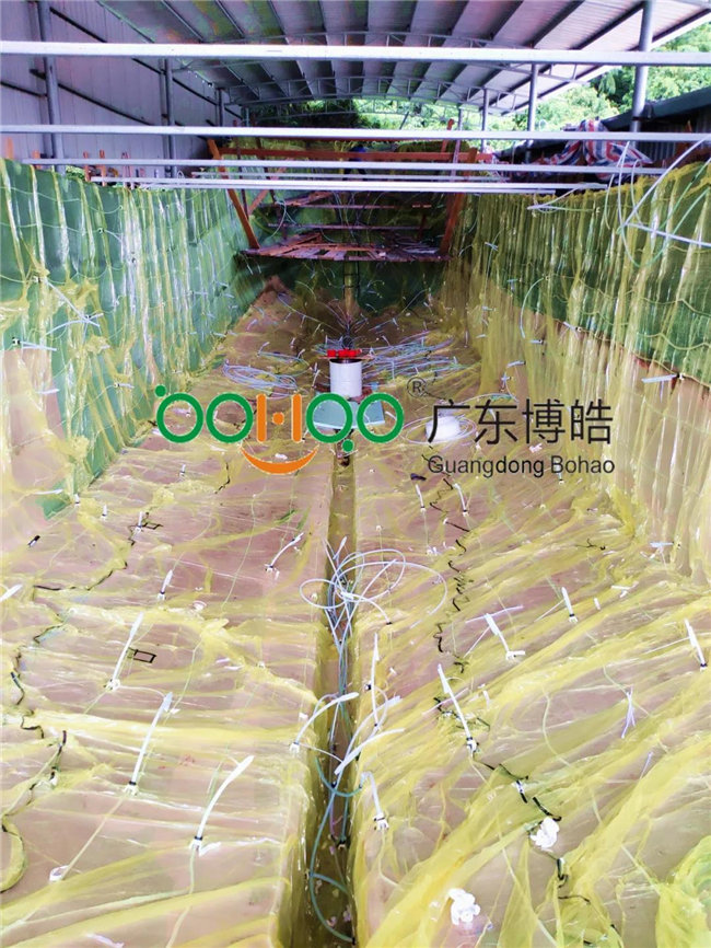 啟動(dòng)真空設(shè)備，抽取體系中空氣，直至真空狀態(tài)