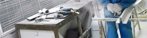 傳統(tǒng)打磨設備有諸多缺點：灰塵大、污染環(huán)境、傷害身體健康、耗電過多